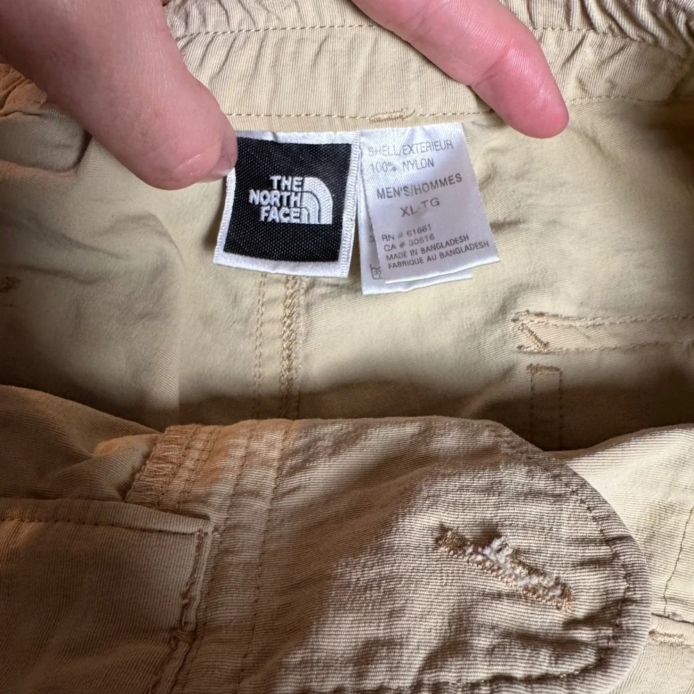 The North Face Khaki Nylon Hiking Shorts Relaxed Fit Pockets Mens‎ XL